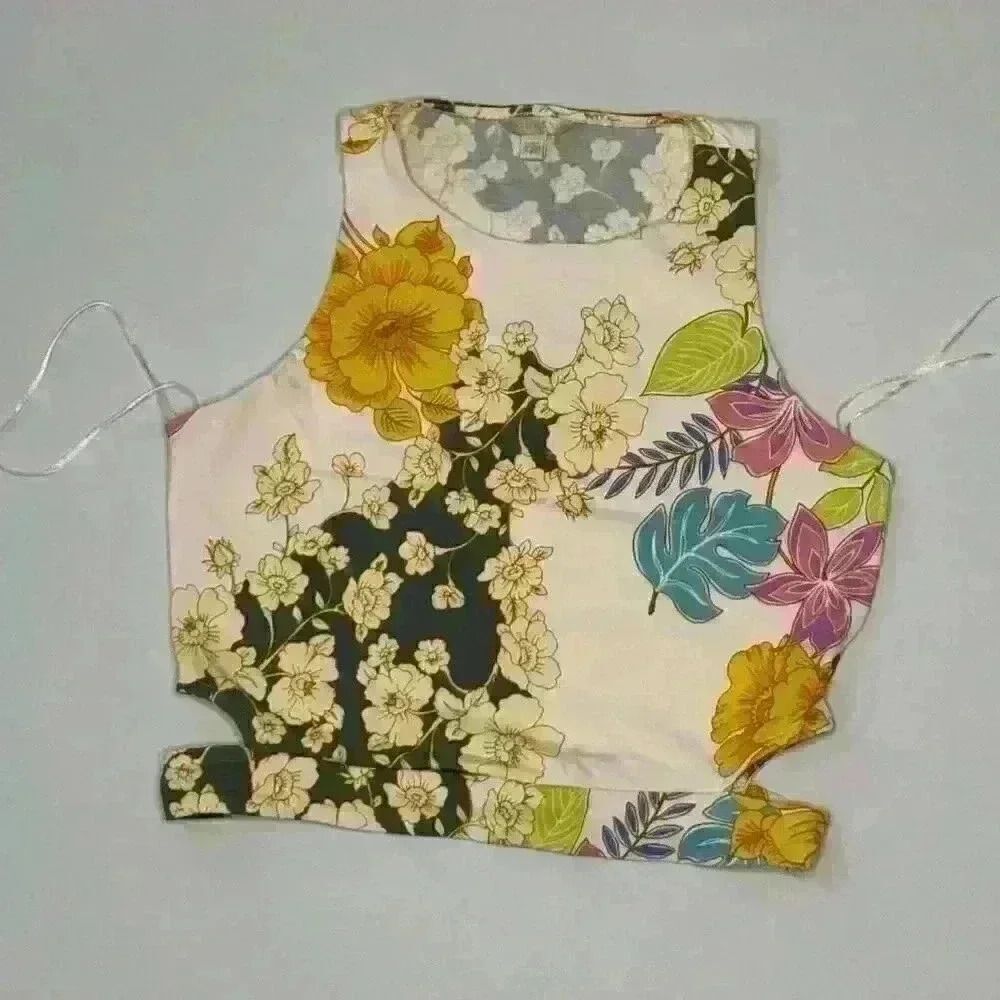 Women's Cropped Hawaiian Print Guess Tank Top, “Eco Shayna Cutout Crop Top”, Siz - Picture 3 of 11
